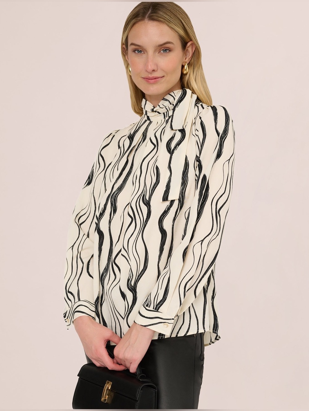 Adrianna Papell Ivory & Black Abstract Brush Tie-Neck Blouse | Small